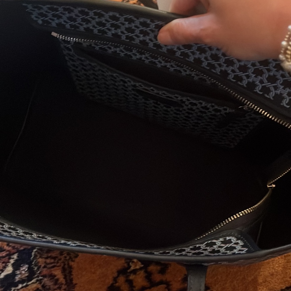 Kate Spade Link Tote and Wallet - Picture 4 of 10